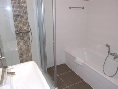 Well'In Hotel Wellin Kültér fotó